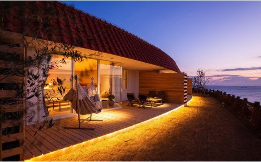 SNOW PEAK GLAMPING TOKUSHIMA KOMATSUSHIMA 小松島リゾート 宿泊エリア一棟貸切プラン　最大23名様までご利用可能 | スノーピーク