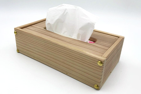 ティッシュケース（那賀町産杉）［徳島 那賀 木製 木製品 杉 木目 ティッシュケース ティッシュカバー ティッシュボックスケース ティッシュボックスカバー 箱ティッシュケース ティッシュ カバー ケース ボックス ホワイト 和風 シンプル 高級感 おしゃれ 雑貨 インテリア インテリア雑貨 生活雑貨 手作り 詰め替え 母の日 父の日 プレゼント ギフト 贈物］【KT-9-1】