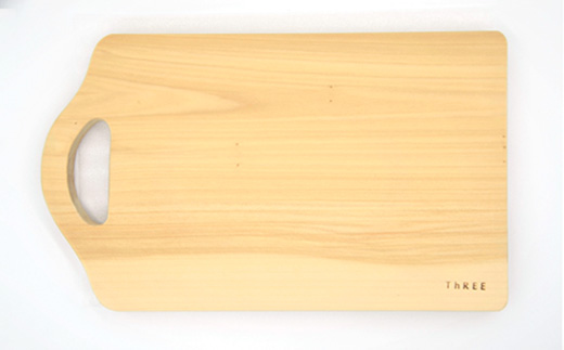 イチョウのまな板 取っ手付き　TR-8  徳島 那賀 木 那賀ヒノキ ひのき ヒノキ 木目 木製 日本製 まな板  キッチン用 料理 調理 調理器具 殺菌 殺菌作用 お祝い 贈物 ギフト プチギフト 母の日