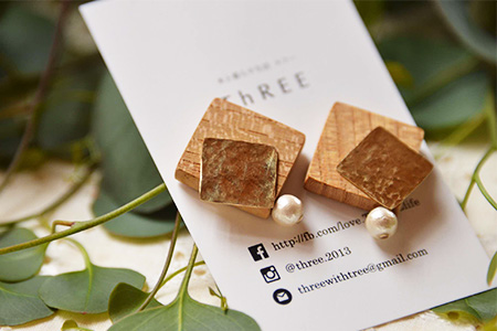 「木のアクセサリー」ケヤキ・真鍮・コットンパールのイヤリング 16KGP TR-9-4 徳島 那賀 木 天然木 木製 ケヤキ アクセサリー ピアス ジュエリー シンプル 上品 大人 エレガント かわいい おしゃれ オフィス  女性 レディース プレゼント ギフト 真鍮 コットンパール 手作り ケヤキ・真鍮・コットンパールイヤリング