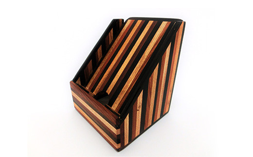 スマホベット（寄木）KT-15  徳島 那賀 木 木材 黒檀 紫檀 欅 黄金壇 木目 木製 木製スタンド スタンド けいたい 携帯 スマホ 一つ一つ手作り 手作り シンプル 高級感 モダン 寝室 職場 デスク 丈夫 インテリア プレゼント ギフト