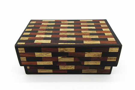 小物入れ「B」名刺・アクセサリー・印鑑　KT-6-2  徳島 那賀 木 木材 寄せ木 木製 木製品 小物 アクセサリー ジュエリー 収納 小物入れ 小物収納 小物ケース 収納ケース 収納ボックス アクセサリーボックス おしゃれ 和風 レトロ 高級感 インテリア 丈夫