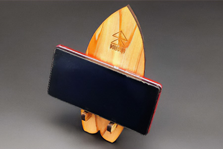 KUKUスマホスタンド NW-22 徳島 那賀 木 木頭杉 木製 木製品 日本製 スマホスタンド 木製スタンド 携帯スタンド モバイルスタンド スタンド スマホ立て 卓上 動画 おうち時間 おしゃれ インテリア