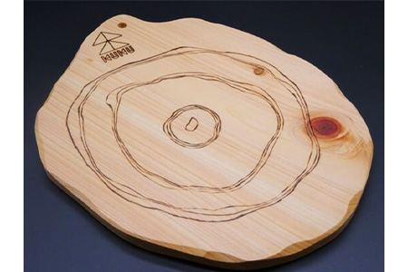 KUKUカッティングボード mountain Ver NW-23 徳島 那賀 木 ひのき 日本製 ヒノキ 桧 木製 木目 まな板 プレート 調理器具 キッチン カッティングボード ウッドプレート BBQ キャンプ おしゃれ ギフト