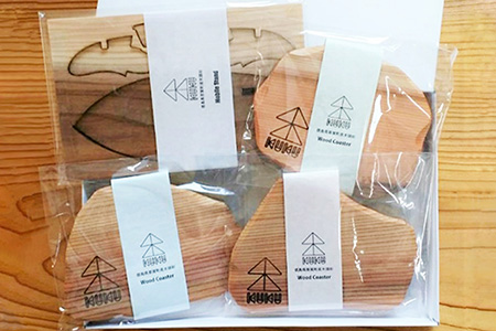 KUKUウッドコースター・スマホスタンドセット NW-32 徳島 那賀 木 木頭杉 木製 木目 ウッドコースター スマホスタンドセット 木製コースター おしゃれ シンプル