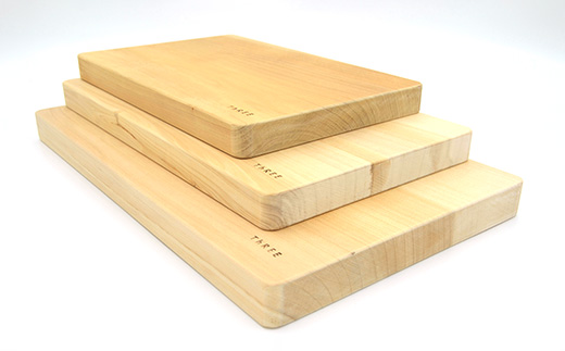 天然銘木 銀杏のまな板（小）職人仕上げ サイズ：約 横290×縦190×厚み24mm TR-2-1 徳島 那賀 まないた まな板 天然銘木 銀杏 木 木製 木製品 木製まな板 ウッドボード キッチン キッチン用品 調理器具 シンプル おしゃれ  銀杏のまな板（小）