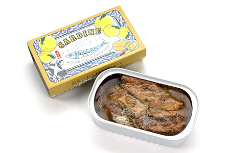 【2種×各3個入】ゆず香る国産いわし缶詰セット 計6缶入り サバ さば 鯖 鯖缶 サバ缶 さば缶 オイルサーディン バターサーディン アウトドア BBQ バーベキュー キャンプ ゆず 柚子 ユズ 木頭ゆず 木頭柚子 木頭ユズ 常備食 緊急 災害 非常食 非常時 OM-64