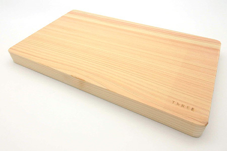 那賀ヒノキのまな板（中）TR-1-3 徳島 那賀 防カビ 抗菌作用 木材 木製 木製品 ひのき 檜 桧 キッチングッズ 調理器具 木のまな板 木製まな板 おしゃれ プレゼント 母の日