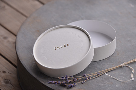 木のアクセサリー銀杏ピアスK16GPゆらなみスリーThREE TR-17-1  徳島 那賀 木 天然木 銀杏 アクセサリー ピアス ジュエリー シンプル 上品 大人 エレガント かわいい おしゃれ オフィス  女性 レディース プレゼント ギフト 手作り 銀杏ピアス