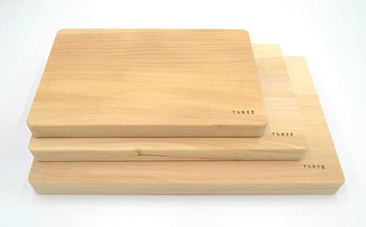 天然銘木 銀杏のまな板（小）職人仕上げ サイズ：約 横290×縦190×厚み24mm TR-2-1 徳島 那賀 まないた まな板 天然銘木 銀杏 木 木製 木製品 木製まな板 ウッドボード キッチン キッチン用品 調理器具 シンプル おしゃれ  銀杏のまな板（小）