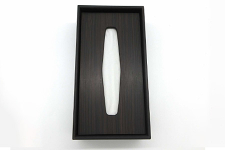 ティッシュケース（黒檀）［徳島 那賀 木製 木製品 木目 ティッシュケース ティッシュカバー ティッシュボックスケース ティッシュボックスカバー 箱ティッシュケース ティッシュ カバー ケース ボックス 蓋つき 黒 ブラック 和風 シンプル 高級感 おしゃれ 雑貨 インテリア インテリア雑貨 生活雑貨 手作り 詰め替え 母の日 父の日 プレゼント ギフト 贈物］【KT-9-4】