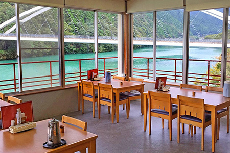 もみじ川温泉ペア入浴券＋豪華お食事券 MO-4 徳島 那賀 旅行 入浴 温泉 食事 入浴券 食事券 豪華お食事券 食事付 ホテル ペア ペアチケット 2名様 サウナ風呂 露天風呂 泡風呂 くつろぎ 観光