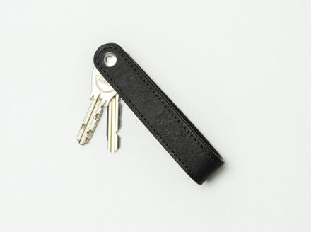 徳島で染め上げた革製品【泥染】キーホルダー