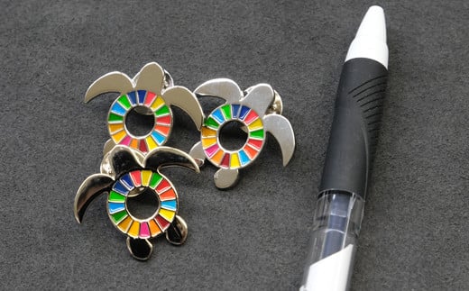 【SDGｓカメバッチ】と【森林の豊かさを守るエシカルな薪】樵木（こりき）薪照葉樹MIX 30cm 10kg