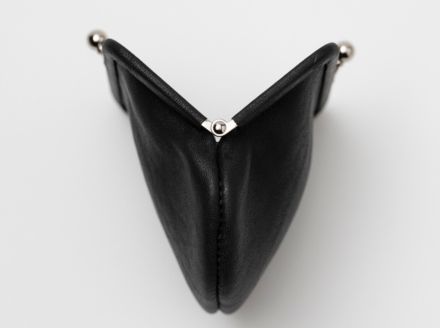 徳島で染め上げた革製品【泥染】がま口財布 L（小銭・小物入れ）