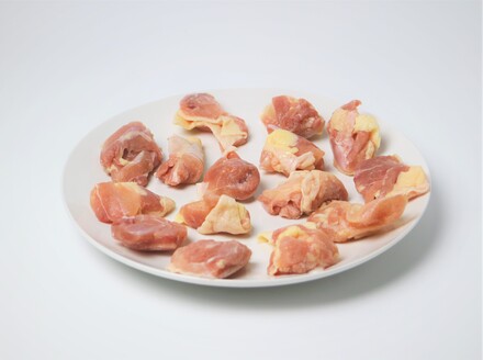  阿波尾鶏もも肉切り身バラ（600グラム）