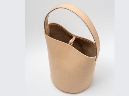 革製品に独特の個性と高級感を与える【生成】Bag002（バケツ型バッグ）