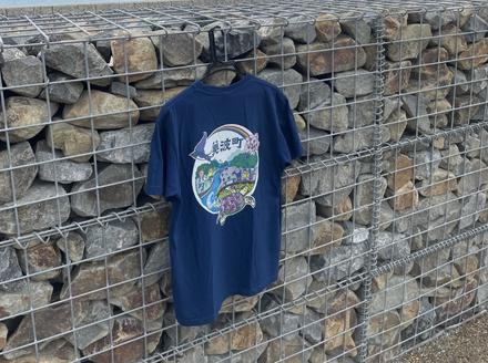  着る、ふるさと納税。美波町の物語を纏う、心温まる１枚【Mサイズ】