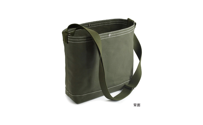 バンナイズ　帆布のクラシックショルダーA