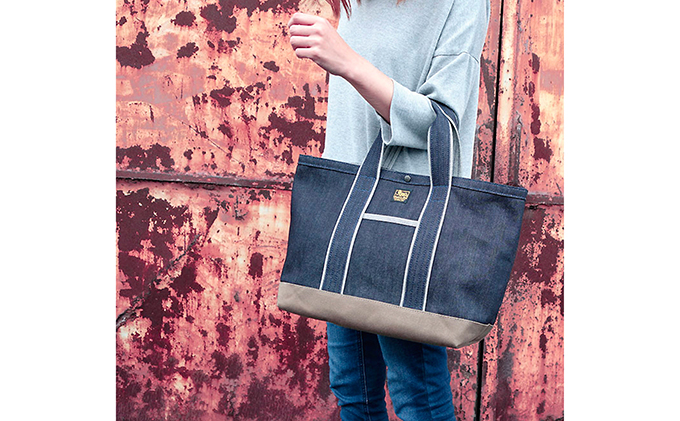 カジュアルデニムトート／サイズE　ライトデニム×ブラック