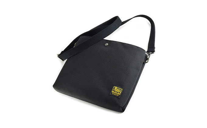 サコッシュ／260