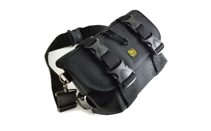 バンナイズ　ちょっとミリタリーなメッセンジャーバッグ