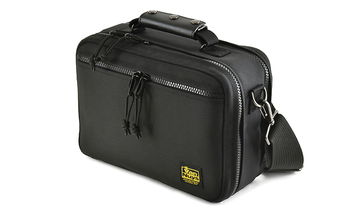 大きく開くサブバッグ／A