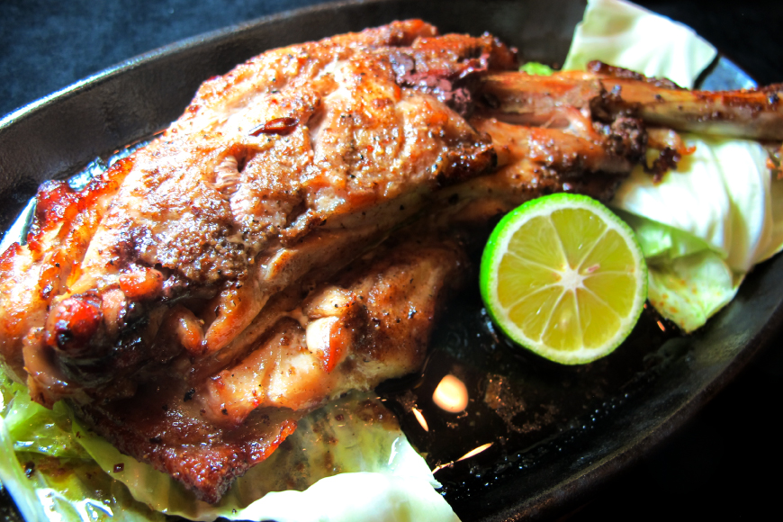 手羽先 骨付き鶏 セット 藍住役場通りの阿波尾鶏手羽先 30本 と骨付き鶏 3本 [ごくらく酒蔵 あぐら 徳島県 北島町 29bi0004] 冷凍 阿波尾鶏 鳥 鶏肉 鶏 肉 冷凍便 国産 ローストチキン レッグ チキン 小分け 個包装