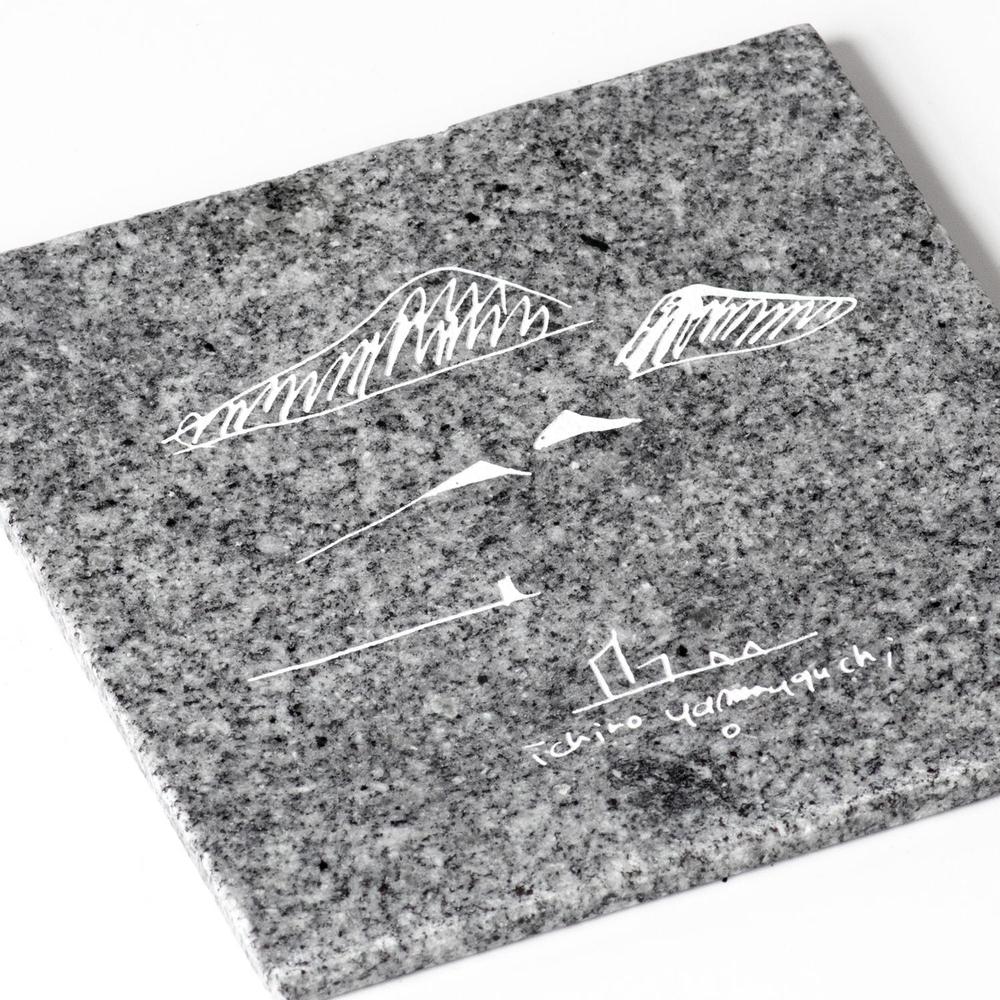 瀬戸内 / Ichiro Yamaguchi｜山口一郎氏イラスト刻印の庵治石プレート