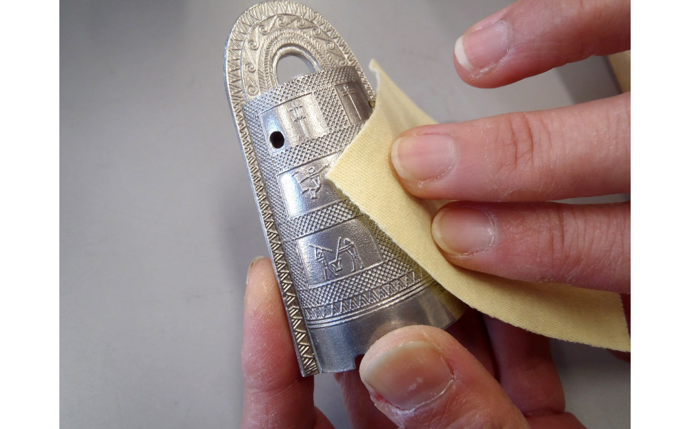 古代遺物の研磨体験キット（銅鐸２個セット）