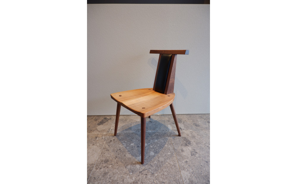 ダイニングチェア（本革ブラック）