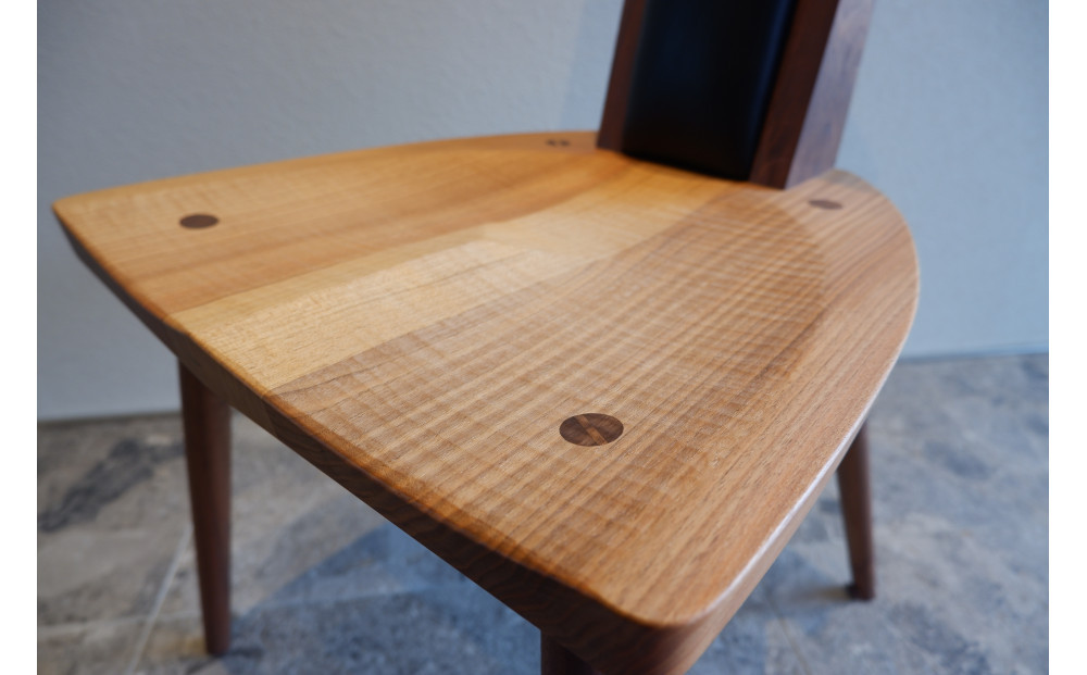 ダイニングチェア（本革ブラック）