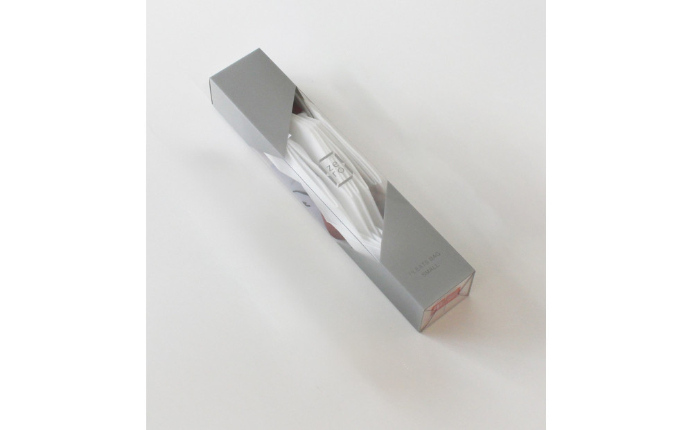 香川県産 プリーツバッグ・ヘリンボーン・スモール［ レッド １点］軽やかで上品な透け感のあるバッグ