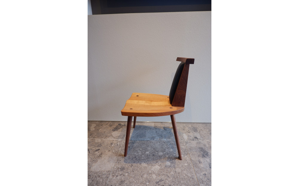 ダイニングチェア（本革ブラック）