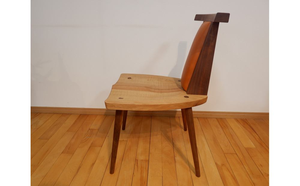 ダイニングチェア（本革キャメル）