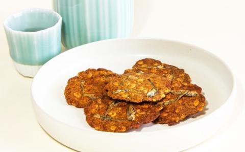 人気の「讃岐くらうでぃ」といりこのおつまみ　Aセット