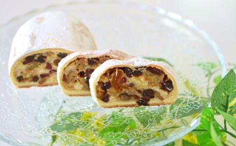 ホワイト・シュトレン お菓子 スイーツ ケーキ 焼菓子 チョコレート ドライフルーツ ナッツ レーズン ホワイトシュトレン 贈答用