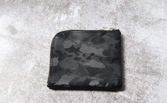 型押しカモフラレザーのL字ミニウォレット
