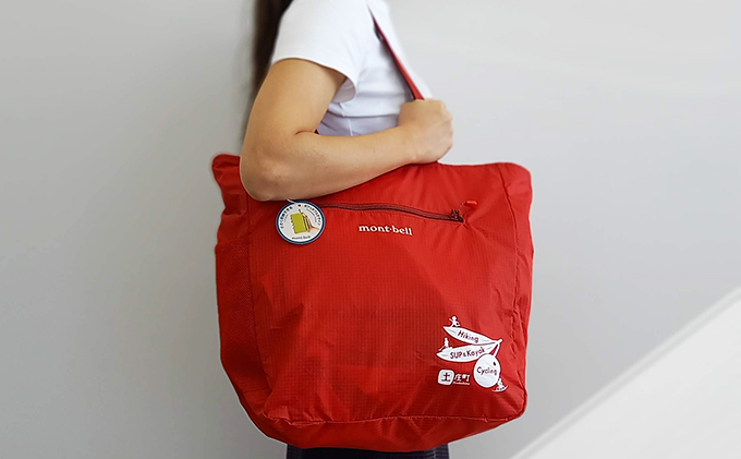 【 小豆島 】ポケッタブル ライトトートM（ レッド ） オリジナル デザイン グッズ アウトドア トート バッグ サブバッグ エコバッグ オリーブ 香川 香川県 土庄 土庄町