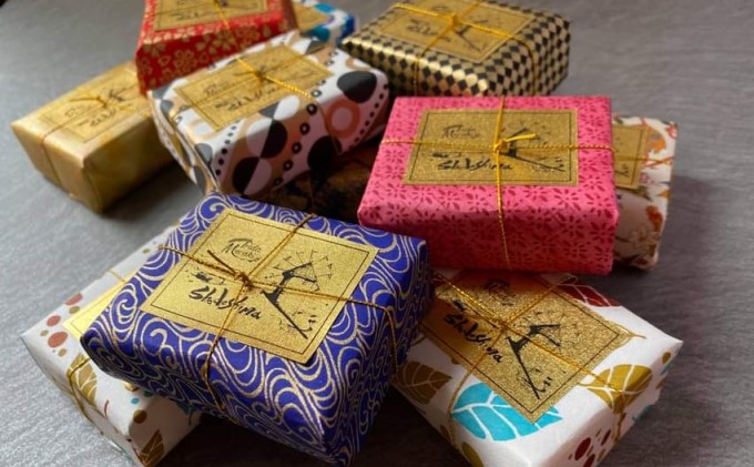 【 小豆島 】 黒ごま 塩オリーブ 石鹸 【 ハチミツ 配合 】1個 オリーブ オイル 塩 黒胡麻 黒ゴマ 石けん 蜂蜜 はちみつ リラックス 香川 香川県 土庄 土庄町