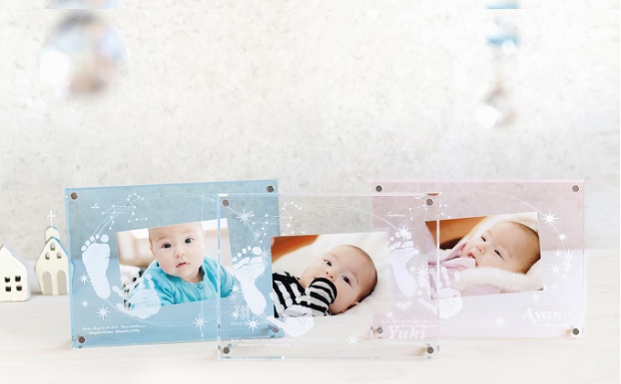 【 小豆島 】赤ちゃんの手形・足形　生まれきた感動を一生の宝物に アクリル フォトフレーム 【星にねがいを カラー(クリアー、サックス、ピンク)】 赤ちゃん 思い出 メモリアルスタンド 星 香川 香川県 土庄 土庄町