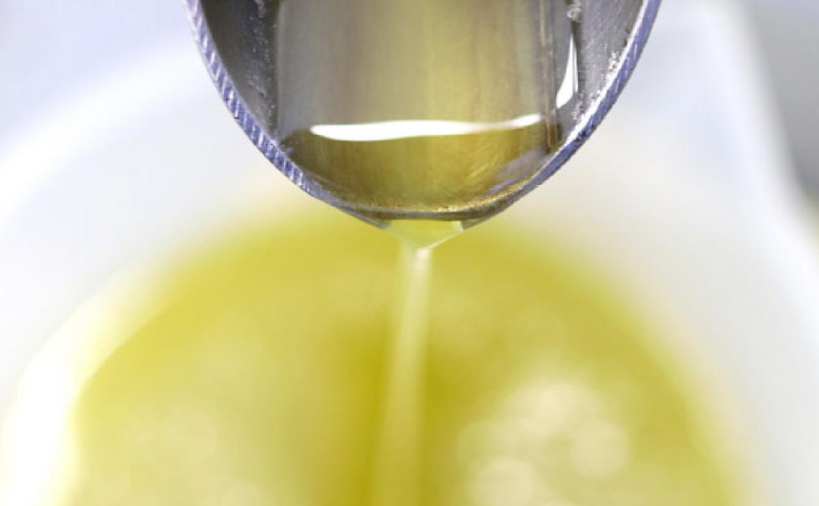 【井上誠耕園】～2025年搾りたて～ 小豆島産アルベキーナオリーブオイル (135g×3本)