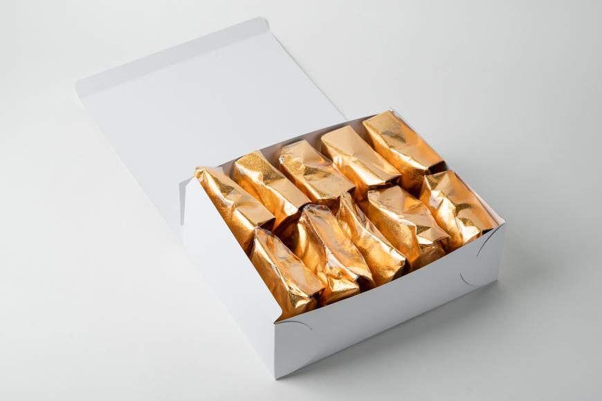 栗入り生クリームを挟んだオムレットサンド 10個入り