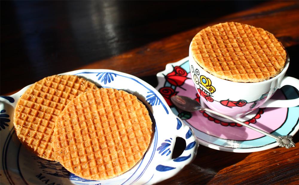 小豆島オランダ風車小屋で作ったストロープワッフル（2種詰め合わせ）