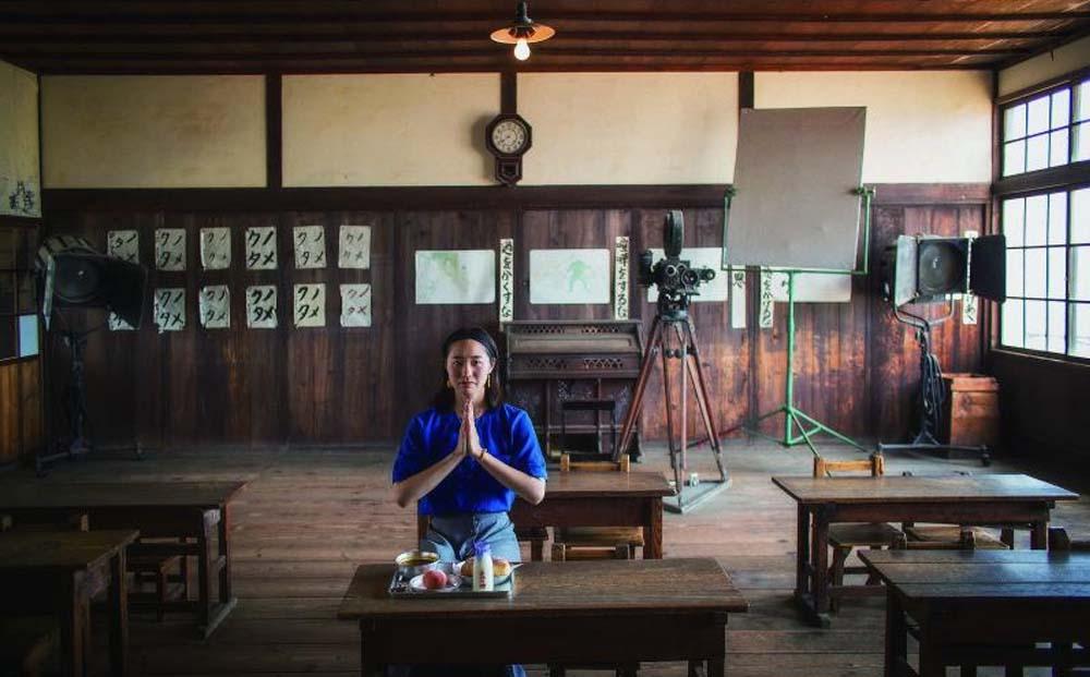 二十四の瞳映画村と岬の分教場セット券に小豆島町のお土産付き！ ＋ 醤油ソフトクリーム引換券もついてきます！  お土産はご自宅に先送りなので、手ぶらでらくちんです。: 小豆島町ANAのふるさと納税