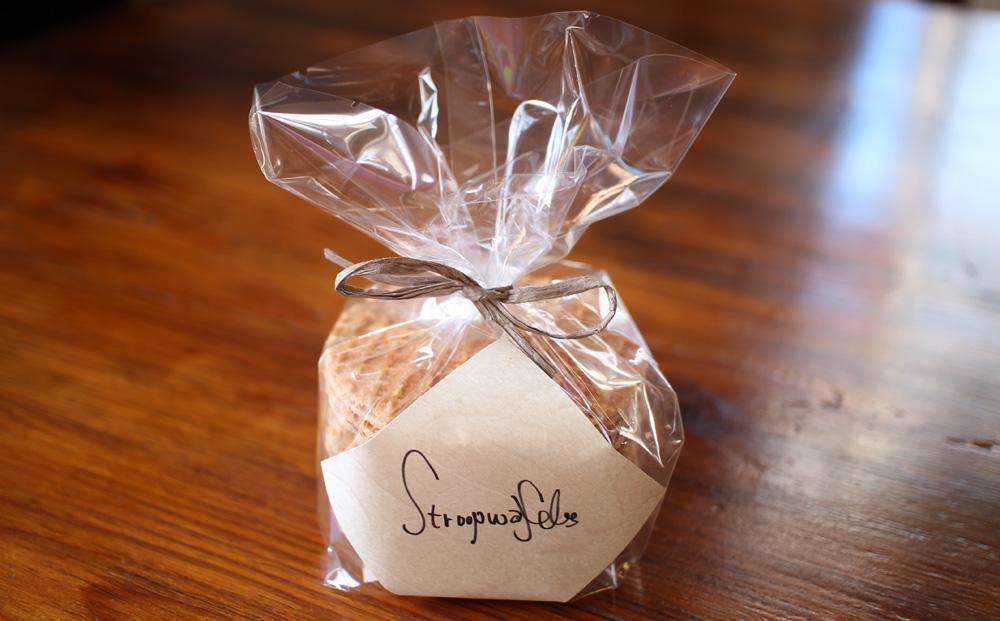 小豆島オランダ風車小屋で作ったストロープワッフル（2種詰め合わせ）