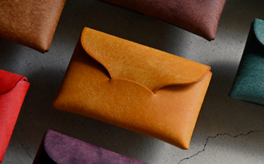 封筒のような プエブロレザーの名刺も入るシームレスカードケース 【ナポリ（黄色系）】 F5J-1037