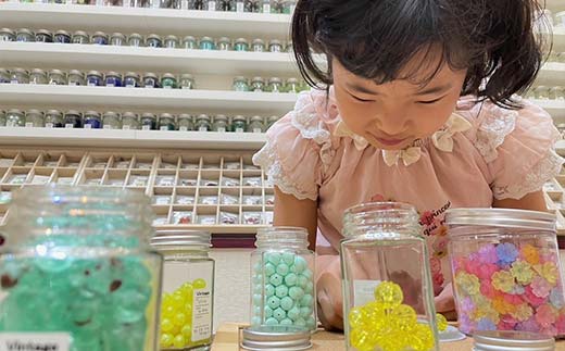 ビーズブレスレット作り体験 手作り ワークショップ 体験 簡単 アクセサリー ビーズ アクセサリー作り ブレスレット 思い出 自由研究 アレルギー対応 香川県 琴平町 F5J-804