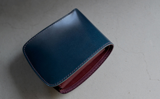 コードバン & ブッテーロ シェル型二つ折り財布 （ディープブルー） F5J-1056