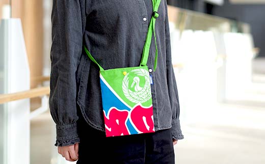 KONBAG ショルダーポーチ バッグ かばん 鞄 カバン 讃岐のり染 歌舞伎 かぶき カブキ 金毘羅大芝居 幟 のぼり 香川 琴平 F5J-807
